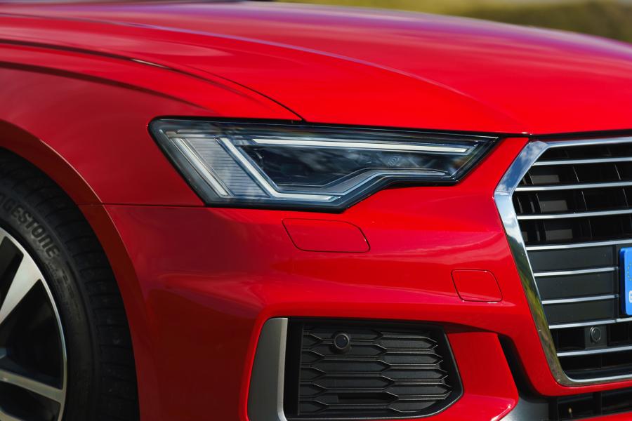 Детали экстерьера Audi A6 40 TDI S-Line (C8) 2018 года  (UK) (фото 11 из 40)